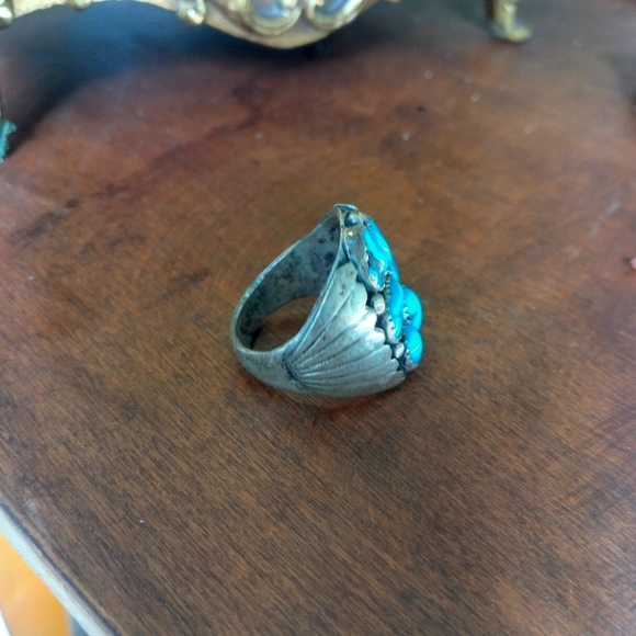 Navajo Turquoise Sterling Silver Ring - Picture 5 of 5